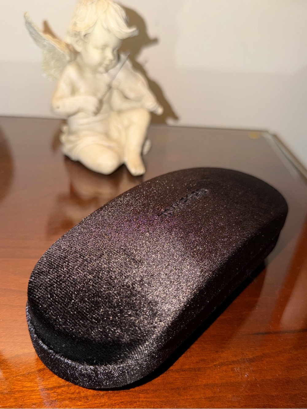 Tom Ford - Velvet Sunglass Case with Logo - Picture 6 of 9